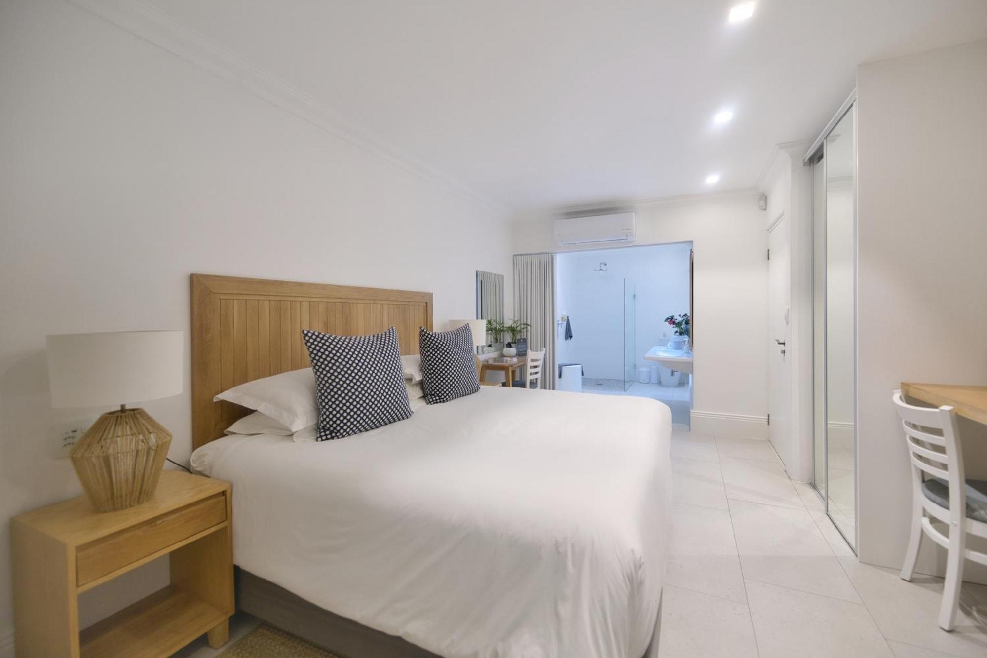 Oceans Guest House & Luxurious Apartments Struisbaai Exterior photo